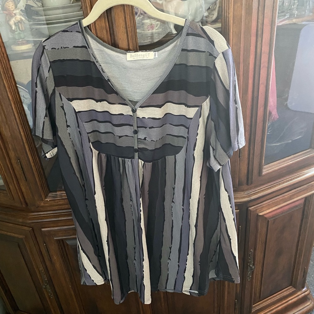 Ladies tunic style shirt